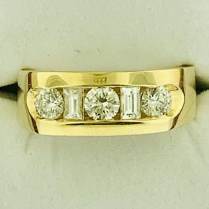 #18221 - Men’s diamond band